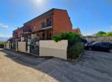 Casa, L