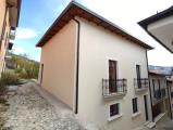 Casa, L