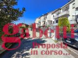 Casa, L