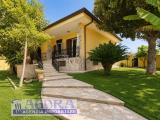 Casa, LATINA, 340.000 €, 271,00 mq