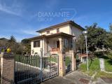 Casa, CASTIGLIONE DEL LAGO, 350.000 €, 330,00 mq