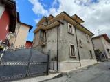 Casa, L