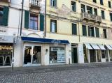 Superfici commerciali, BASSANO DEL GRAPPA, 650.000 €, 160,00 mq