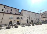 Appartamento, L