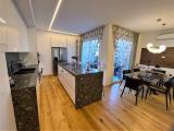 Appartamento, MONTANO LUCINO, 470.000 €, 200,00 mq
