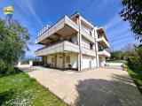Casa, PENNE, 298.000 €, 270,00 mq