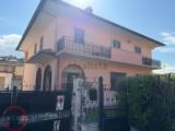 Casa, LATINA, 550.000 €, 275,00 mq