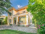 Casa, ERBA, 490.000 €, 480,00 mq