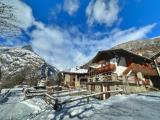 Casa, COURMAYEUR, <i>A richiesta</i>, 250,00 mq