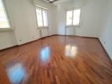 Affitto, Superfici commerciali, ANCONA, 600 €, 83,00 mq