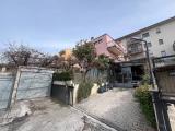Casa, L