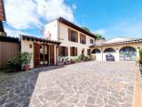 Casa, CAMPI BISENZIO, <i>A richiesta</i>, 204,00 mq