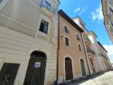 Superfici commerciali, L