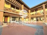 Affitto, Superfici commerciali, PALAZZOLO SULL