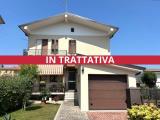 Casa, MANTOVA, 235.000 €, 263,00 mq