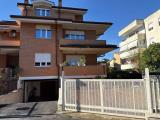 Casa, LATINA, 470.000 €, 277,00 mq