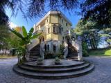 Casa, CARUGATE, <i>A richiesta</i>, 850,00 mq