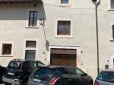 Casa, L