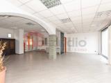 Superfici commerciali, LOCATE VARESINO, 210.000 €, 191,00 mq