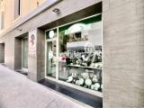 Superfici commerciali, L