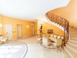 Affitto, Casa, STRESA, <i>A richiesta</i>, 900,00 mq