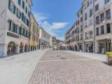 Superfici commerciali, UDINE, 750.000 €, 310,00 mq