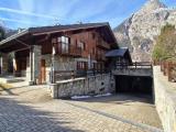 Casa, COURMAYEUR, <i>A richiesta</i>, 320,00 mq