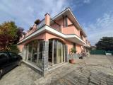 Casa, RIVOLI, 385.000 €, 305,00 mq