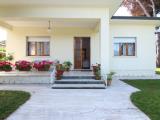 Affitto, Casa, FORTE DEI MARMI, <i>A richiesta</i>, 300,00 mq