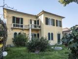 Casa, CAMAIORE, <i>A richiesta</i>, 228,00 mq