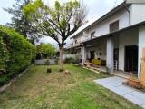 Casa, L